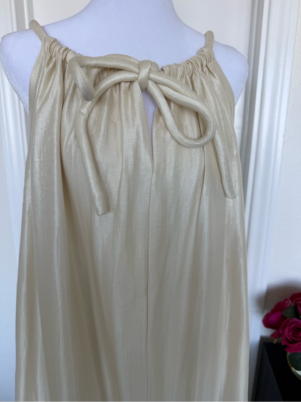 o.p.t Satin Crepe Cream Dress with Tie Neck & Pockets NWT Sz Sm - Picture 2 of 4